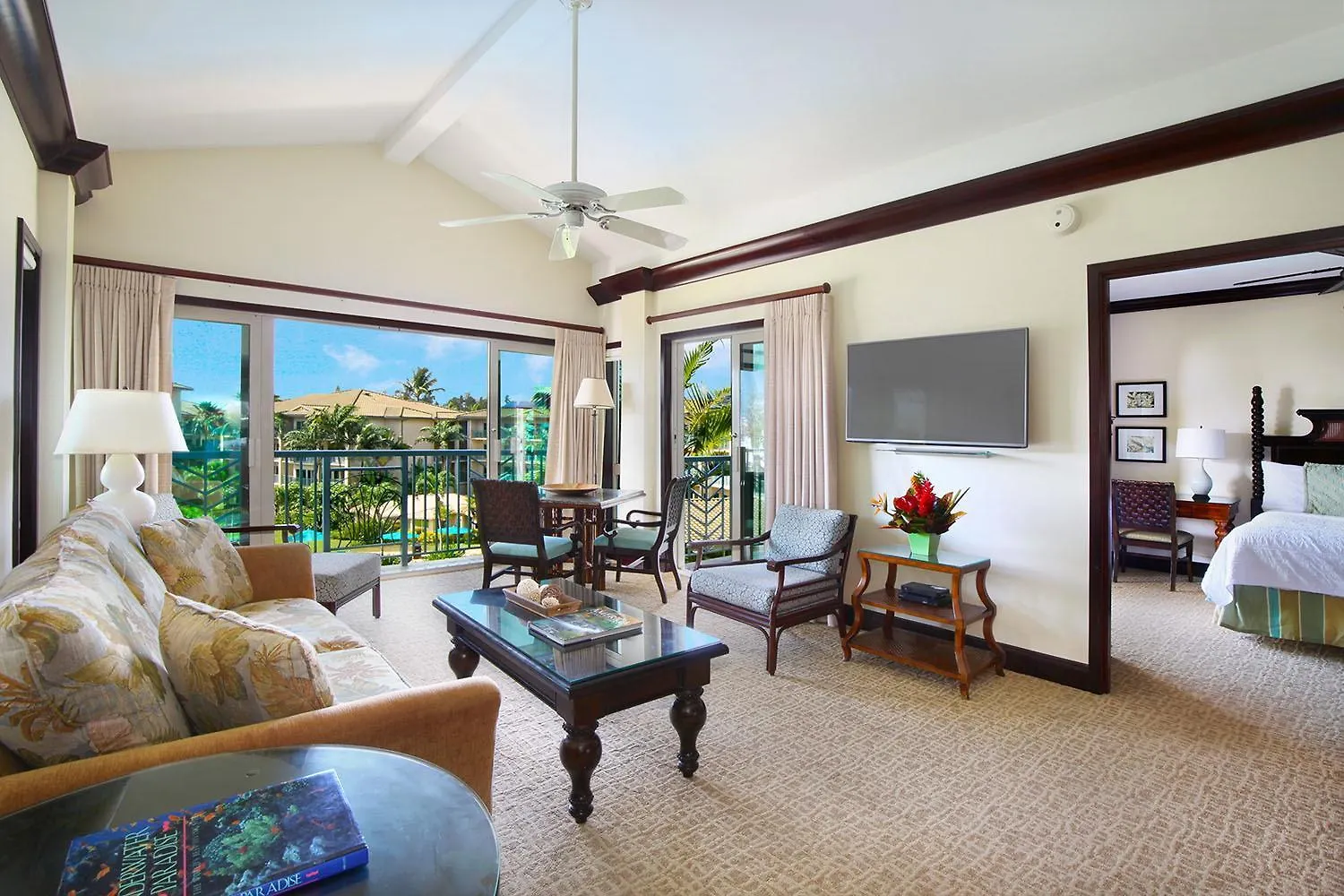 Waipouli Beach Resort Penthouse Exquisite Ocean & Pool View Condo! Kapa'a